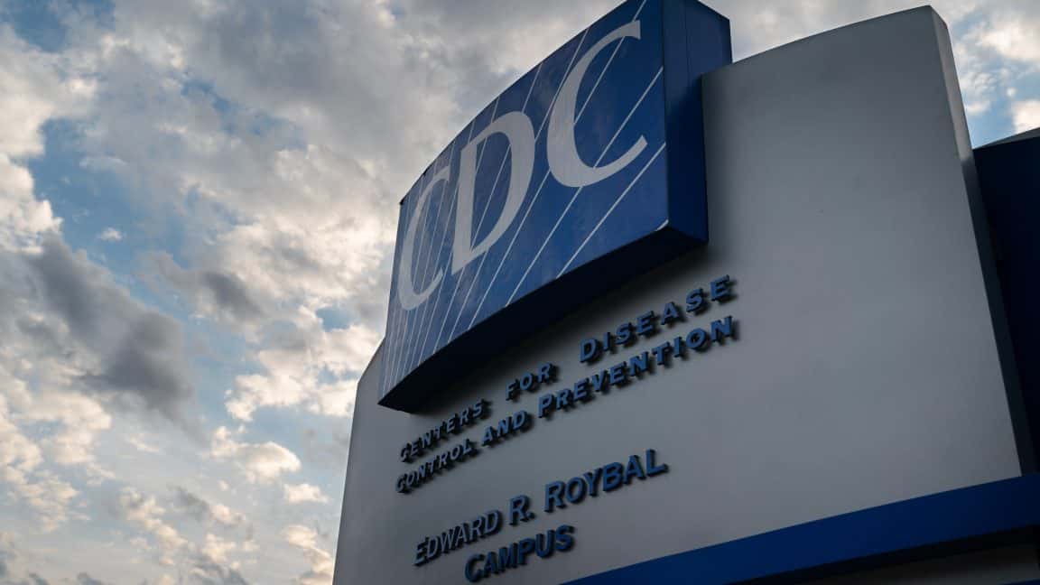 CDC reportó y luego eliminó dos muertes por sarampión cuestionadas por RFK Jr.