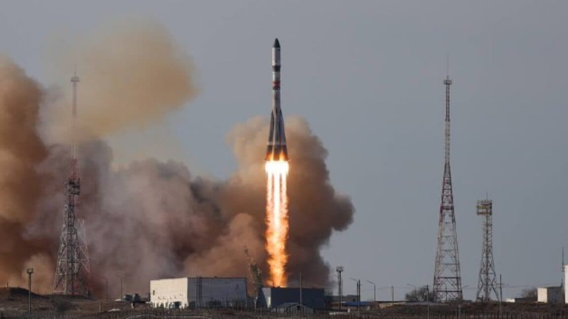 Ukraine Strikes Major Russian Rocket Factory with Cruise Missiles