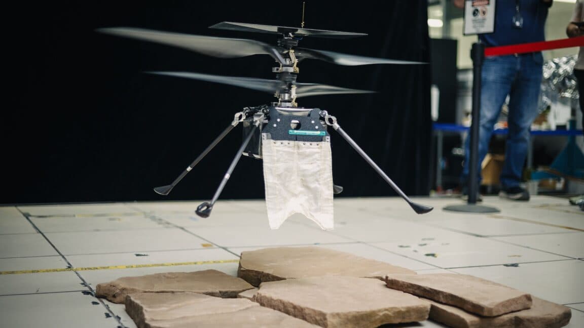 NASA Mars Program Shifts to Helicopters as Lander and Rover Development Stalls