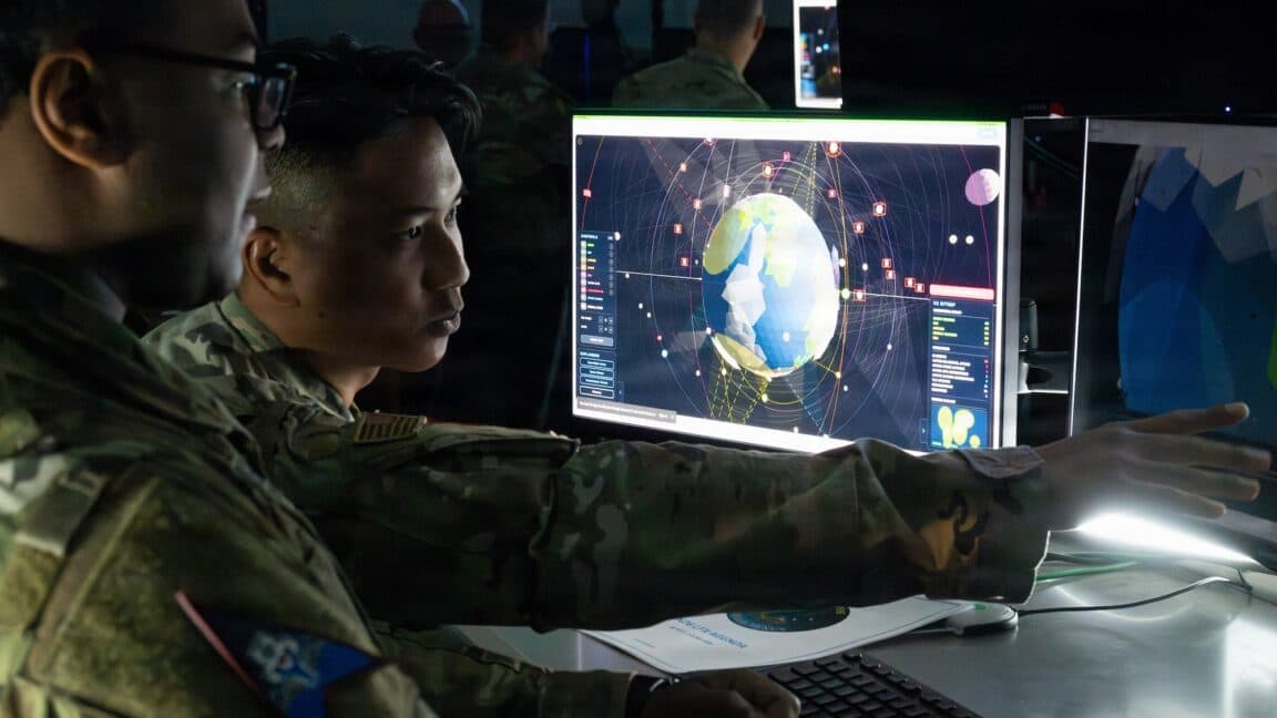 Ejército de EE.UU. Confirma el Despliegue de Armas de Control Espacial en Órbita