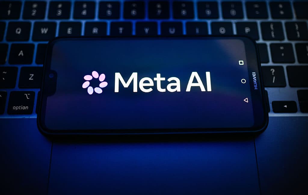 Meta actualiza términos comerciales para reducir potencialmente obligaciones de licencias de IA