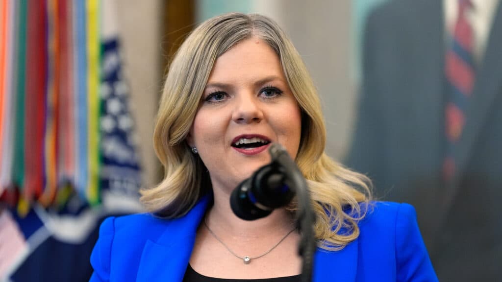 Trump Nombra a Heidi Overton, Leal a su Administración, como Comisionada de la FDA