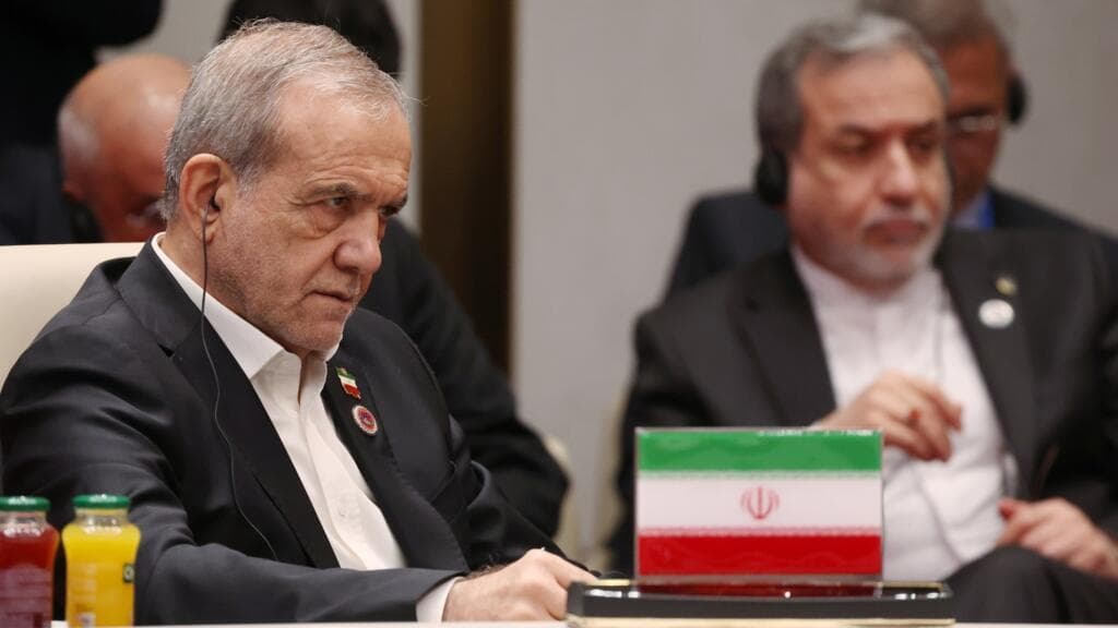 El Presidente de Irán dice que EE.UU. debe elegir terminar el conflicto