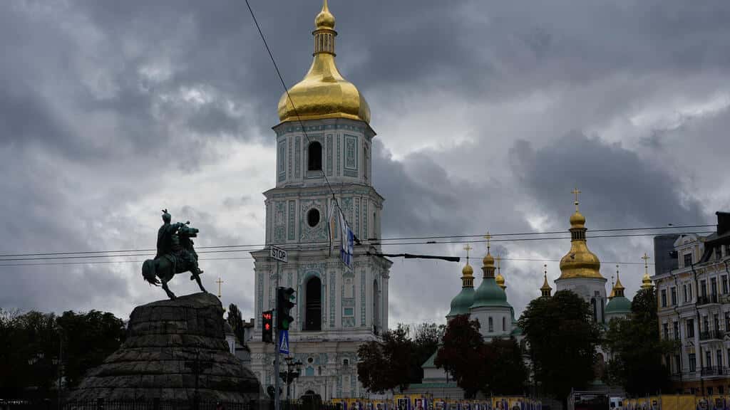 Russia Resumes Kyiv Strikes After Three-Day Pause Expires