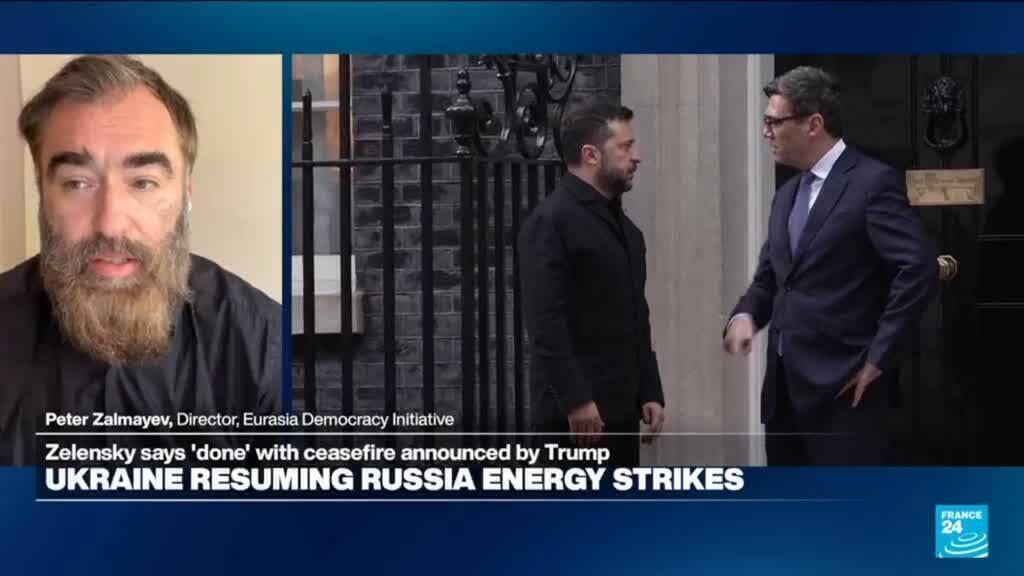 Ukraine Resumes Strikes on Russian Oil Refineries as Leverage for Peace Talks