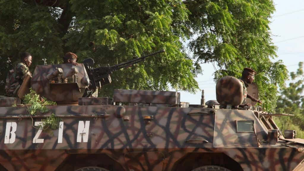 La capital de Níger vuelve a la normalidad tras motín de soldados; Argelia envía apoyo militar