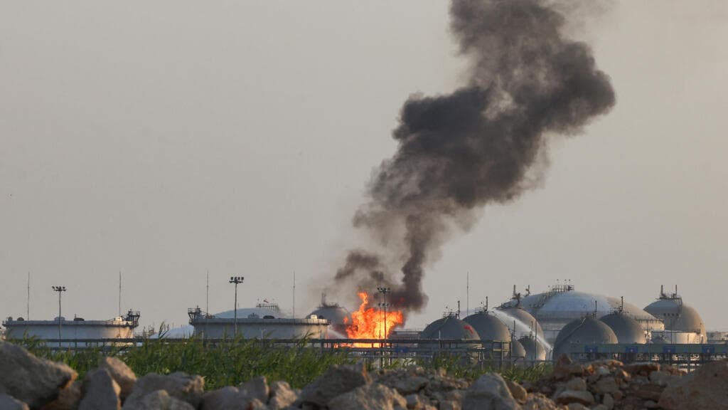 Los hutíes reclaman un ataque a instalaciones de Aramco y amenazan con más ataques al petróleo y aeropuertos saudíes