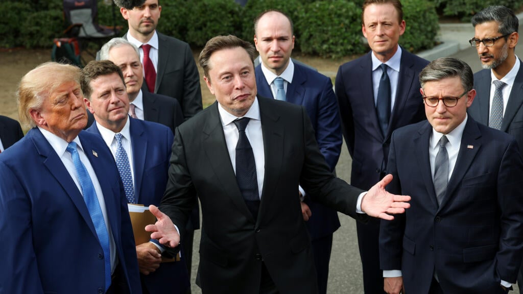 Trump ve yapay zeka liderleri gönüllü güvenlik anlaşmasını imzaladı