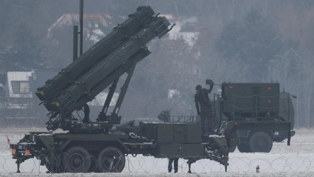 El ejército estadounidense enfrenta una escasez crítica de interceptores de misiles Patriot en Europa