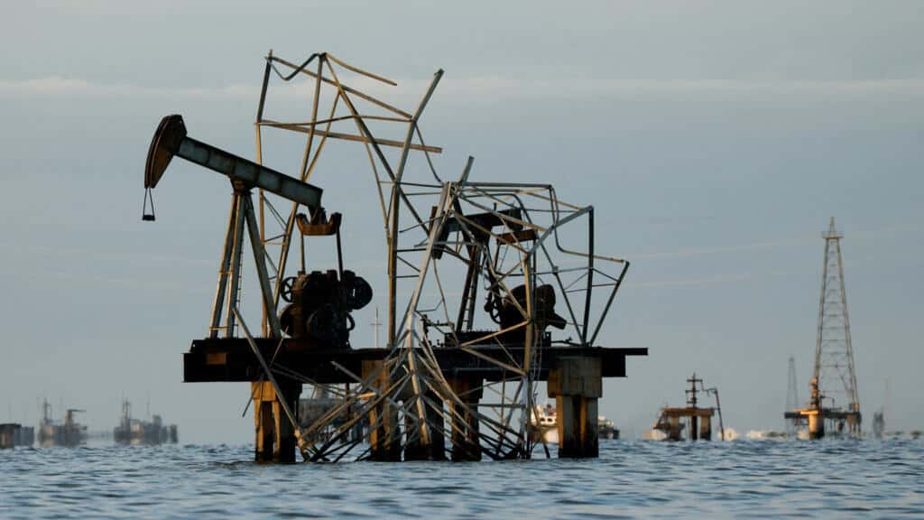 US Firm to Assume Control of Venezuelan Oilfields Previously Operated by Chinese and Russian Companies