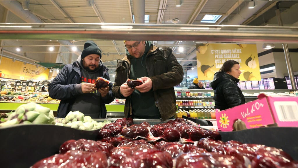 Los hogares franceses enfrentan una crisis de poder adquisitivo mientras el presupuesto apunta a un déficit de €305.7bn