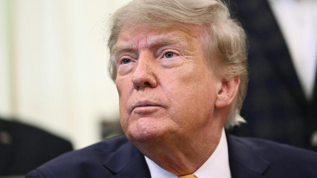 Trump Threatens to Ban Bombardier Jets from US Market Over Domestic Production