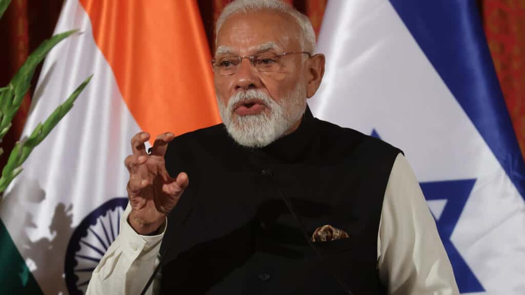 Modi, Artan Eleştiriler Arasında Yapay Zeka Eğitimi ve Sınav Koçluğu ile Gençleri Kazanmaya Çalışıyor