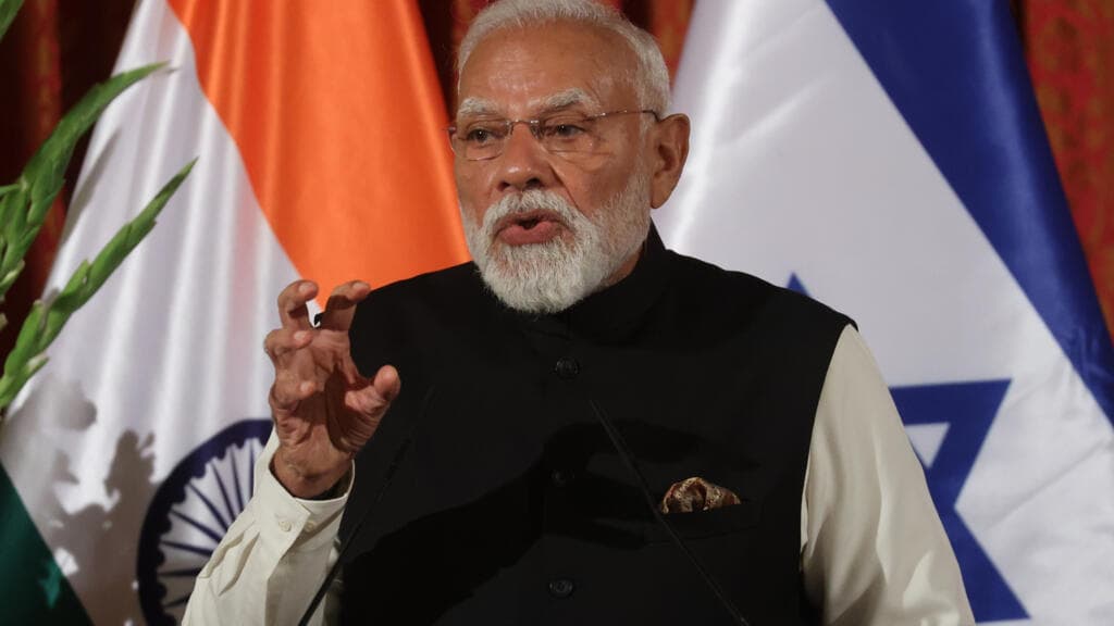 Modi, Artan Eleştiriler Arasında Yapay Zeka Eğitimi ve Sınav Koçluğu ile Gençleri Kazanmaya Çalışıyor