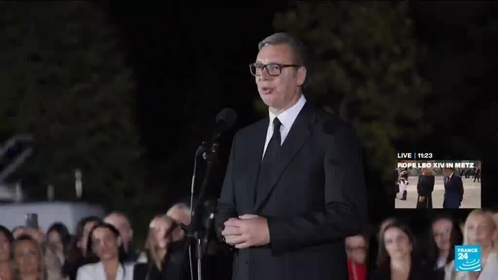 El presidente serbio Vucic renuncia para postularse como primer ministro