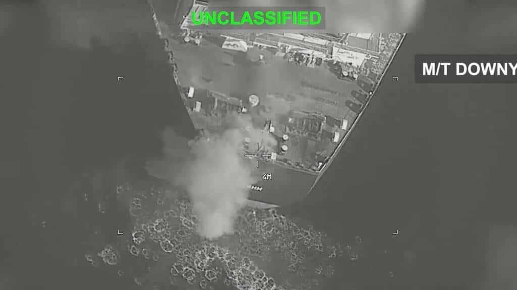US destroys five Iranian oil tankers after Iranian missile strikes on American warship