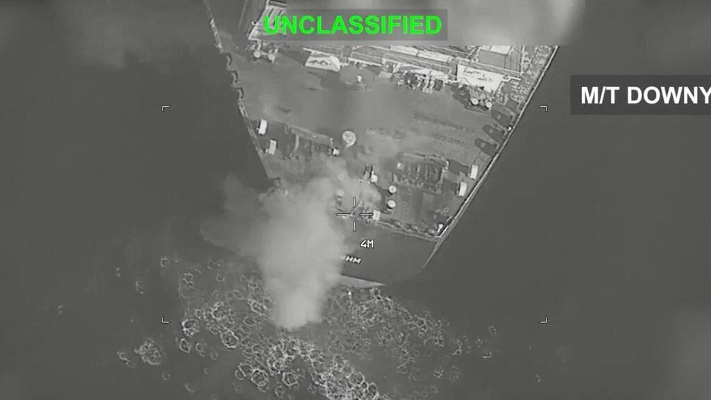 US destroys five Iranian oil tankers after Iranian missile strikes on American warship