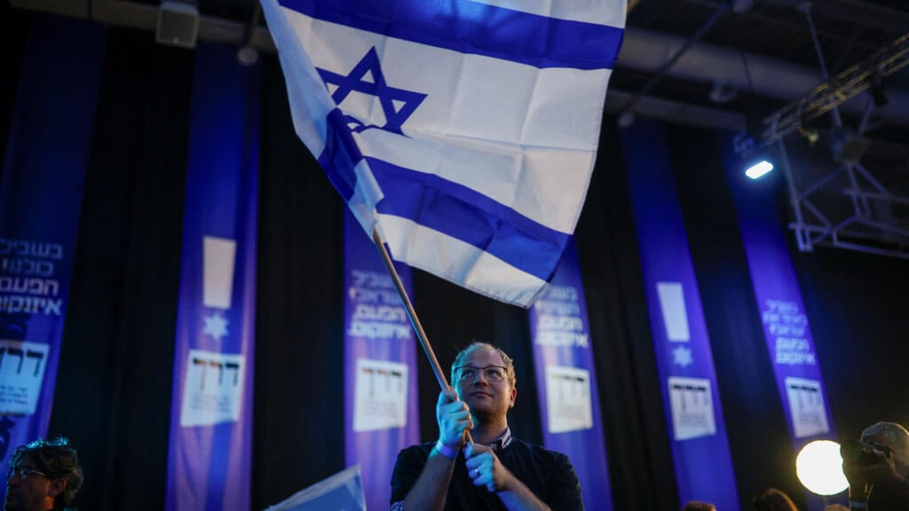 Netanyahu e Eisenkot compiten por formar gobierno tras el bloqueo electoral israelí