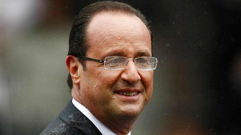 France's Ex-President Hollande Eyes Comeback Bid Ahead of 2025 Election
