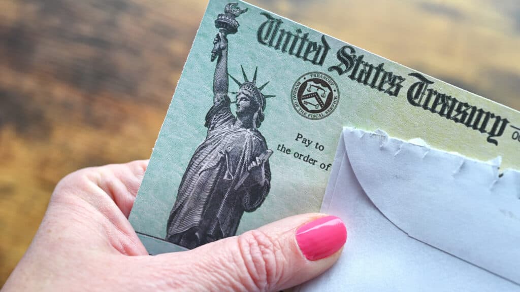 Trump Proposes $500 Refunds for Select ACA Enrollees Ahead of Midterms