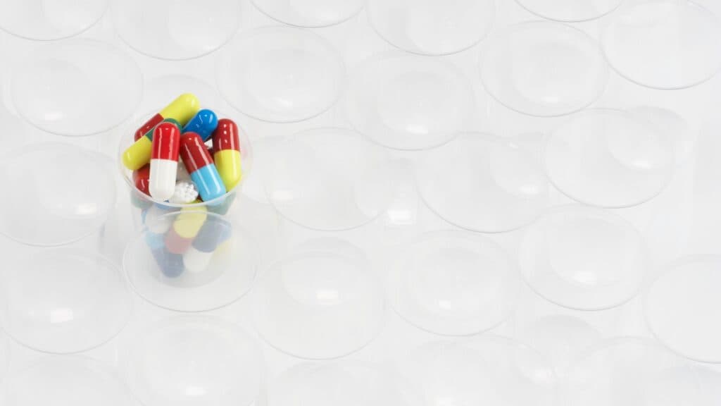 La FDA Abre Solicitudes para Programa Piloto que Acelere los Tiempos de Aprobación de Medicamentos